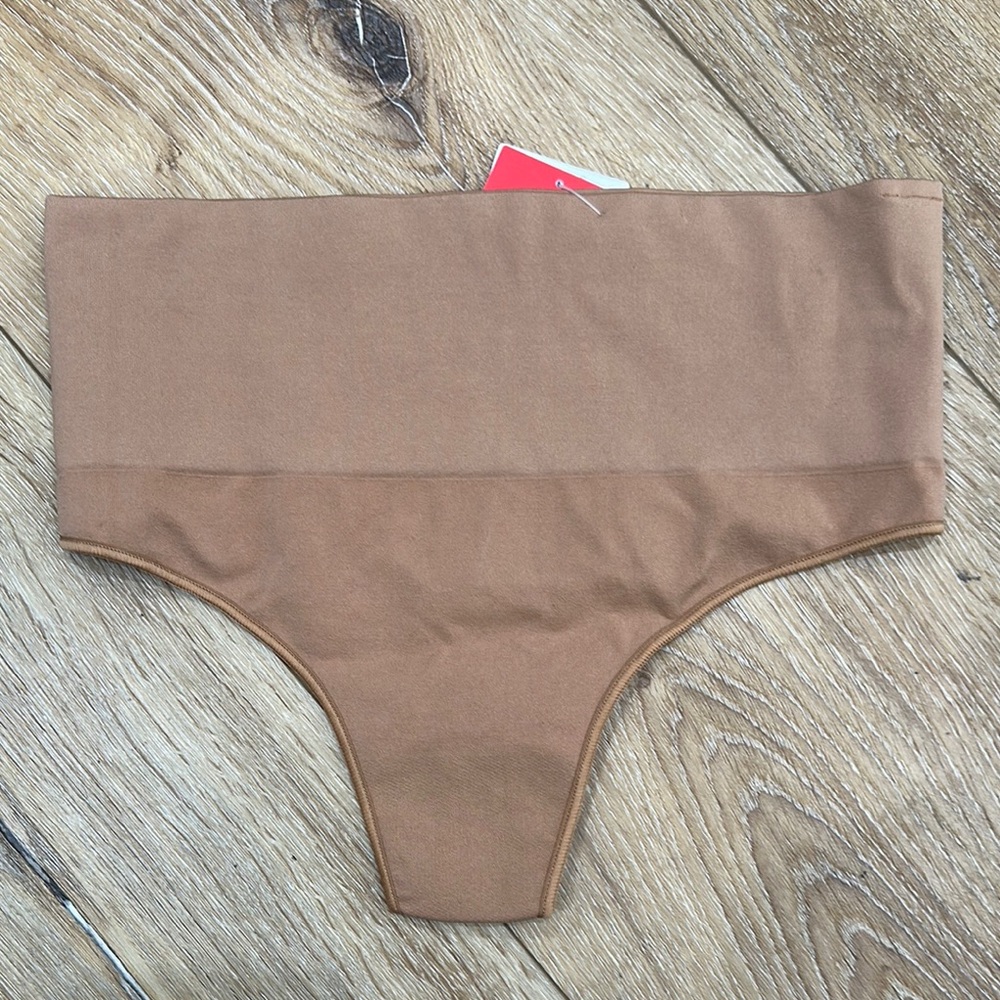 SPANX Tan Shaping Thong Panties S NWT